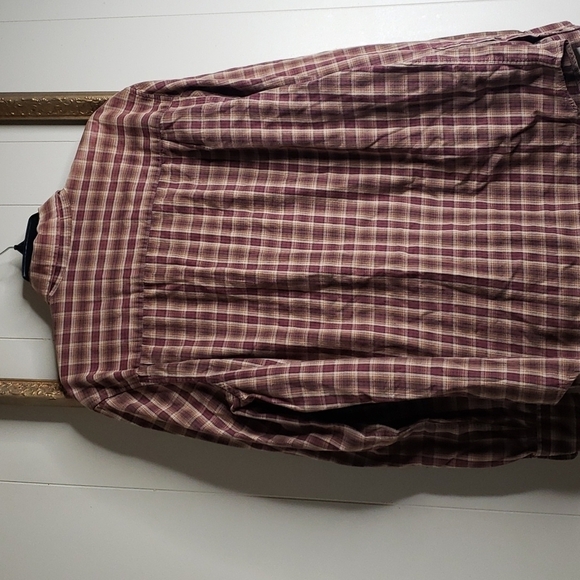 Eddie Bower Casual Button Down Shirt - Picture 4 of 4